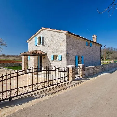 Ida Holiday home